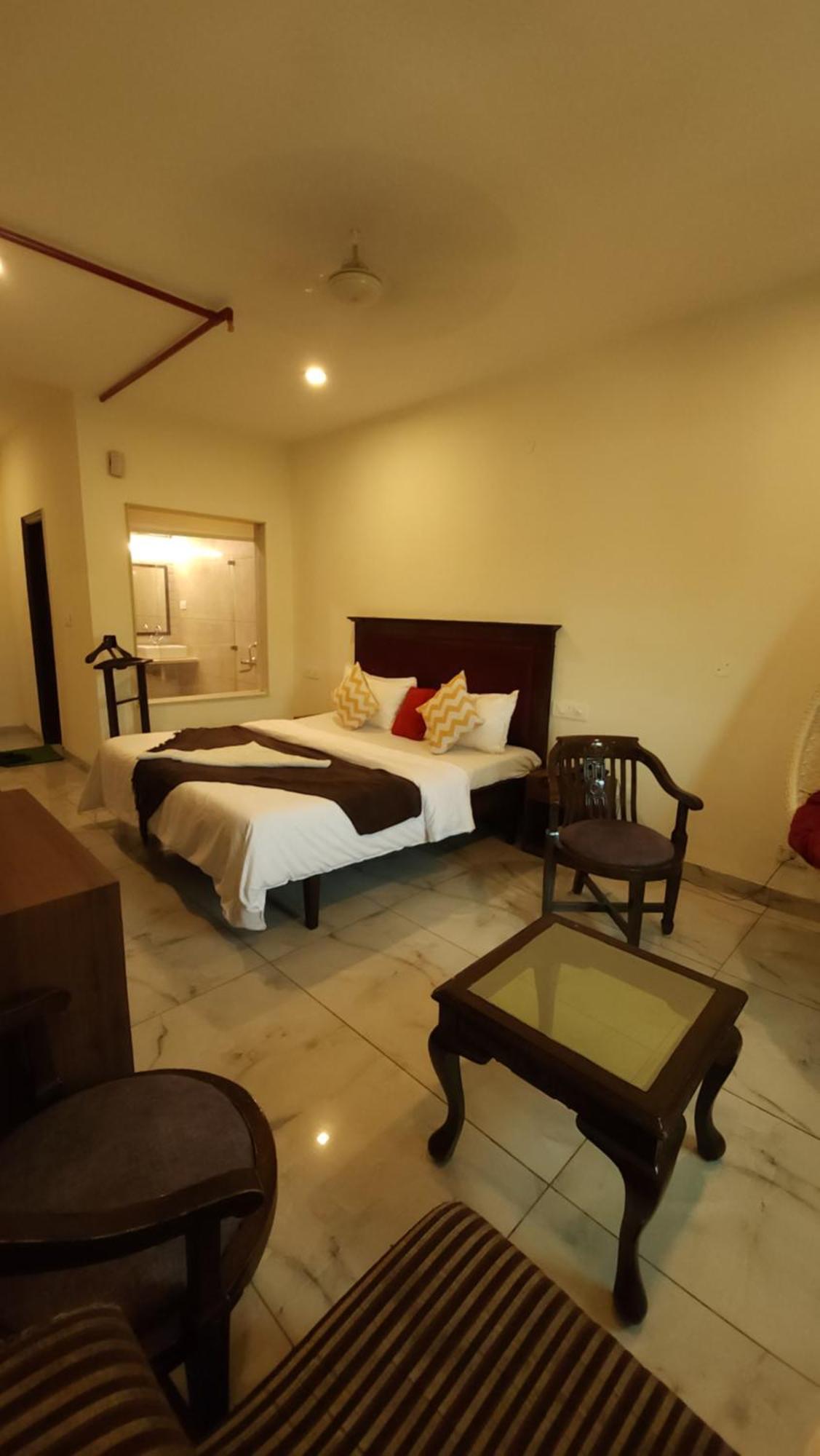 Hotel Multitech Premium จัณฑีครห์ ภายนอก รูปภาพ